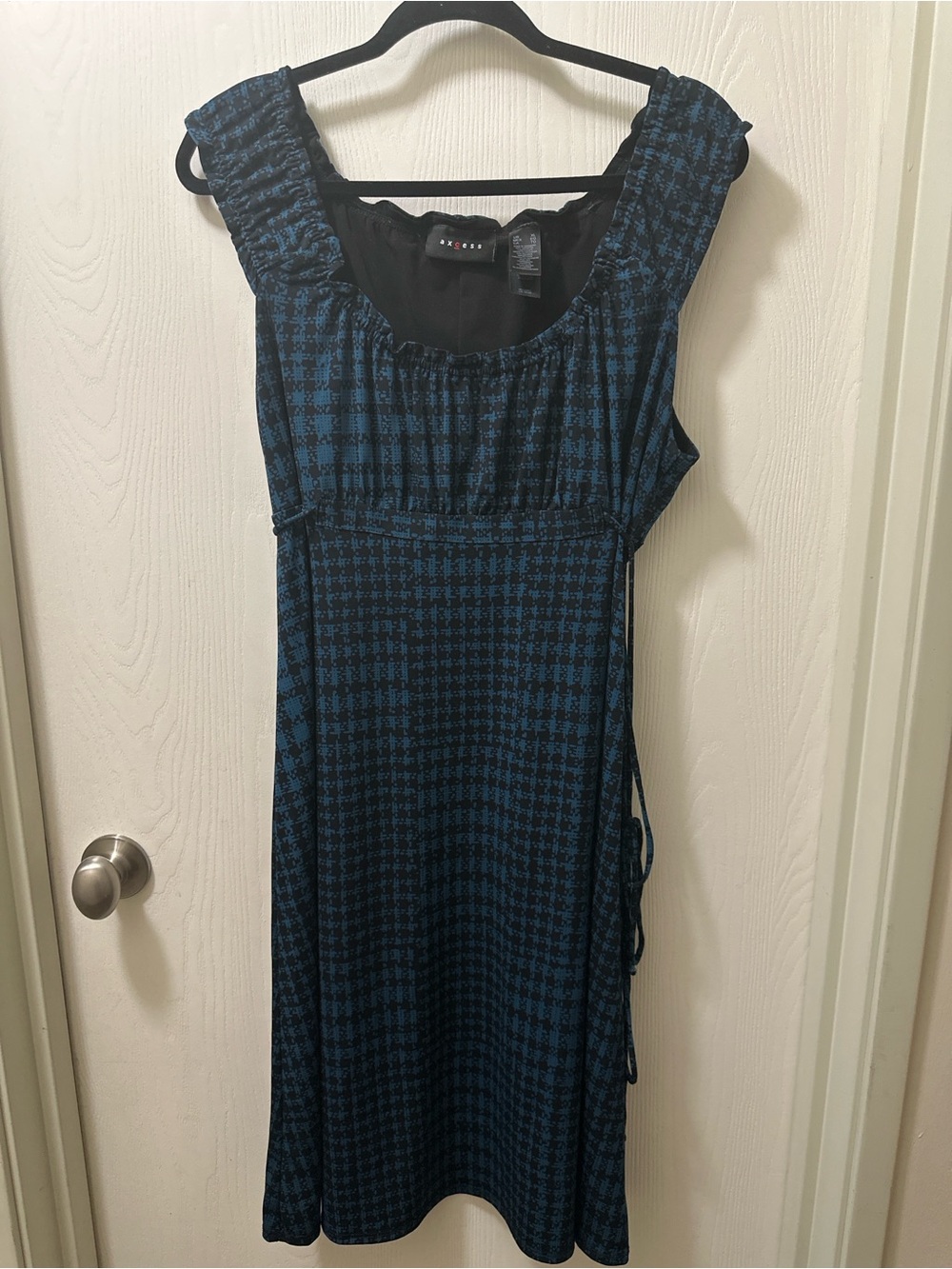 Axcess Blue Houndstooth Midi Dress